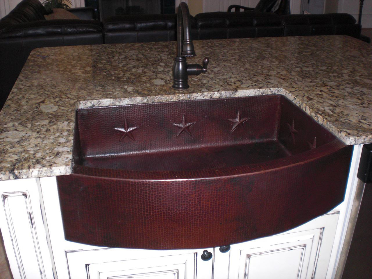 33" Rounded Front Copper Farmhouse Sink w/Stars by SoLuna