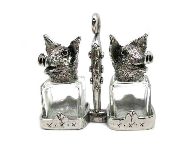 Picture of Two Pigs Salt and Pepper Shakers Set