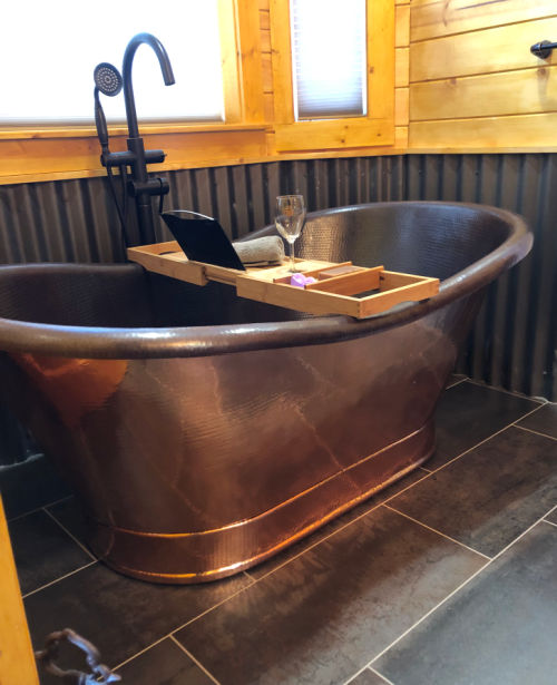 Standalone copper bath tub by SoLuna